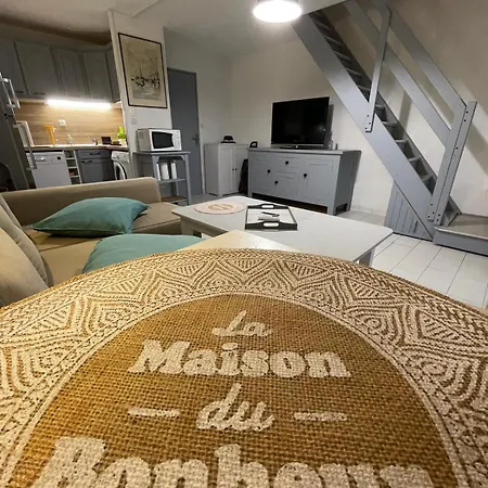Maison Avec Piscine Et Jardin Сasa de vacaciones *